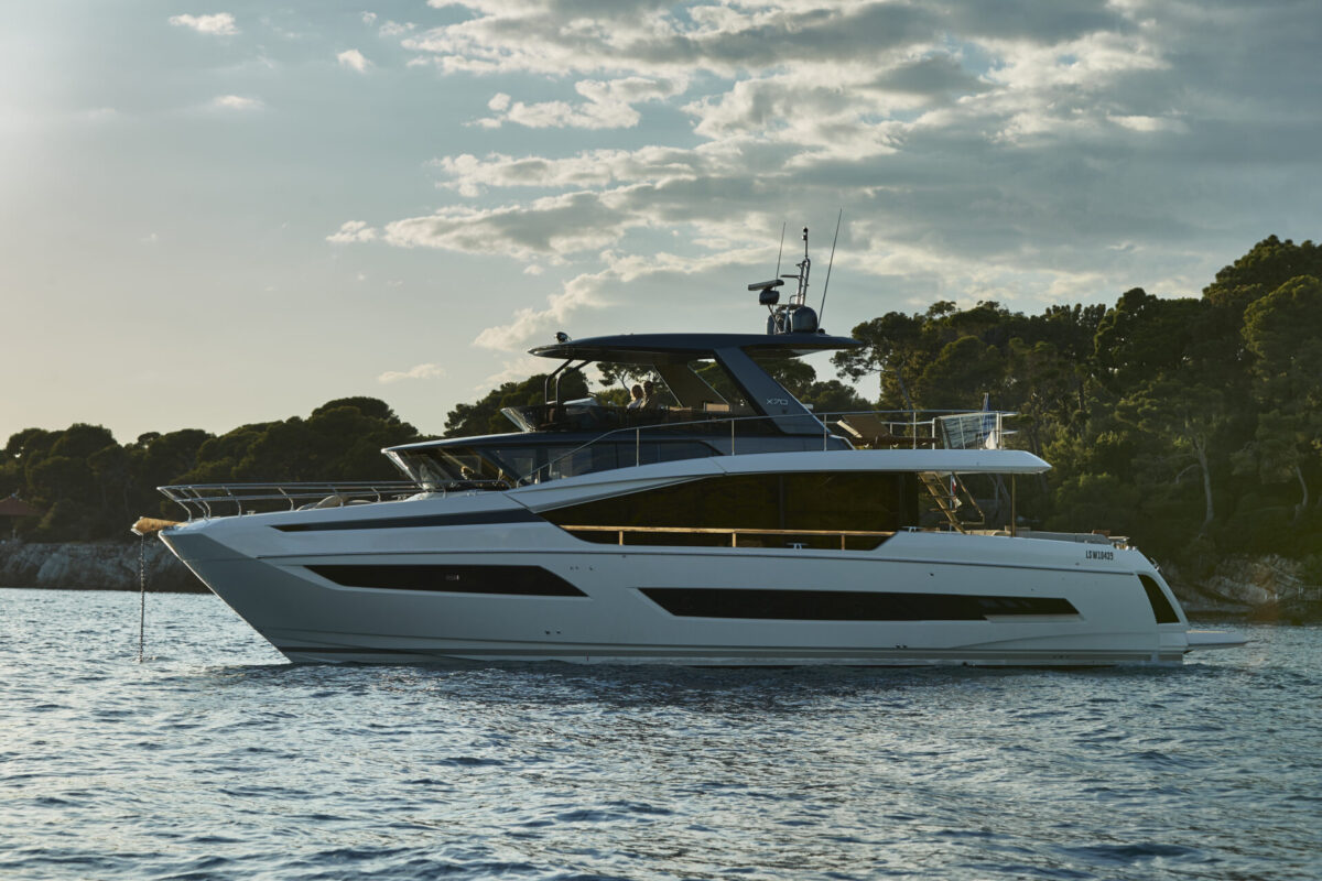 Innovative naval architecture and yacht design of Prestige X70